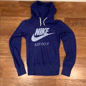 nike long sleeve with hood